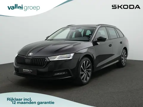 Skoda Octavia Combi 1.4 TSI iV 204 pk PHEV Ambition | Matrix LED | Stuur-/achterbankverwarming | Ach