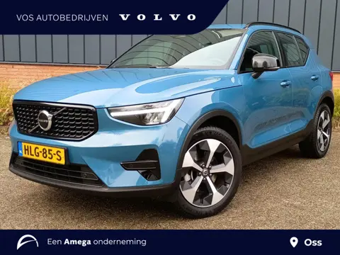 Volvo XC40 B4 Plus Dark | Harman Kardon | Elektrische stoelen met memory | Stoel & Stuurverwarming |