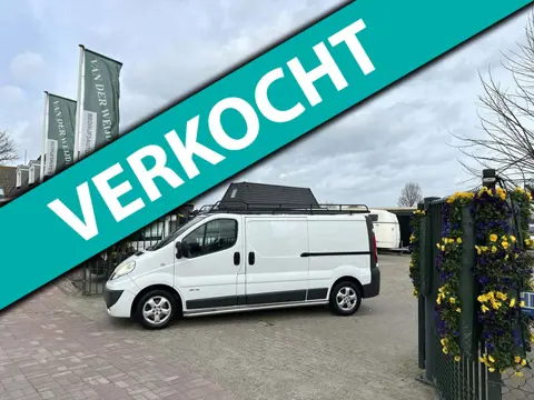 Renault Trafic 2.0 dCi T29 L2H1 Youngtimer 1e eig. 3 Persoons