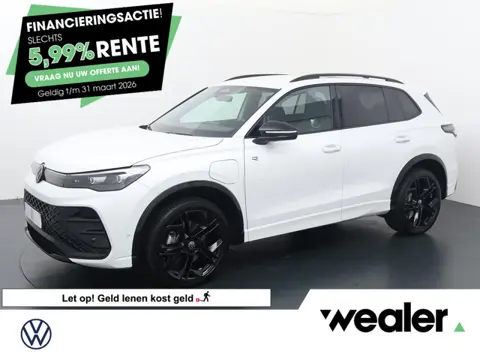 Volkswagen Tiguan 1.5 eHybrid R-Line Business | 204 PK | SoH 100% | Automaat | Trekhaak wegklapbaar 
