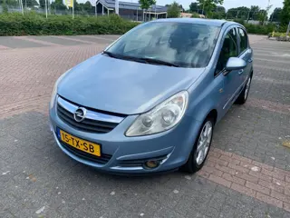 Opel Corsa 1.4-16V Enjoy ( zeer goede staat !! )
