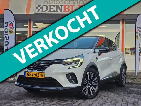 Renault CAPTUR 1.3 TCe 155 Initiale Paris Automaat BJ.2020 / Leder / Groot Navi / Camera / Led / 18"