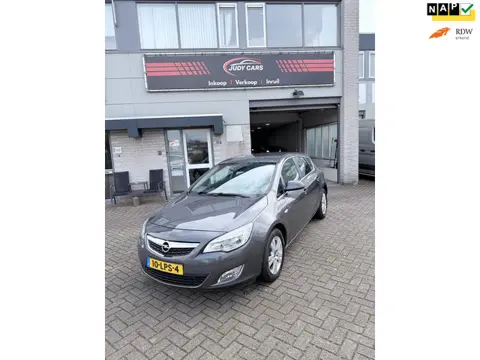Opel Astra 1.6 Cosmo - Automaat