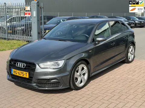 Audi A3 Sportback 1.4 TFSI CoD Ambition Sport Edition S-Tronic Zeer netjes!