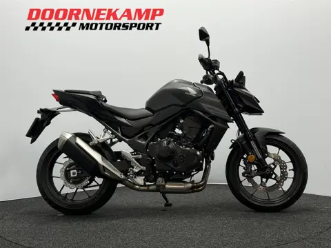 Honda CB 750 HORNET (bj 2025)