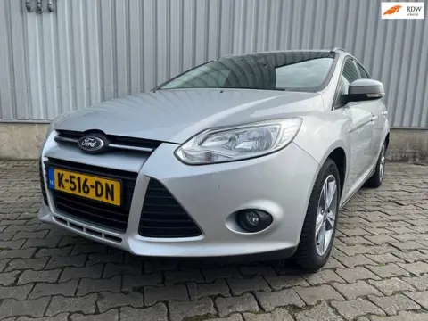 Ford Focus Wagon 1.0 EcoBoost Edition Plus MOTOR SCHADE!!