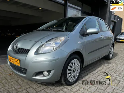 Toyota Yaris 1.3 VVTi Aspiration / Automaat