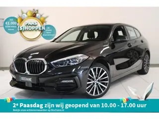 BMW 1-serie 118i Business Edition Plus | Camera | Climate control | 18"Lichtmetaal | Sport Line |