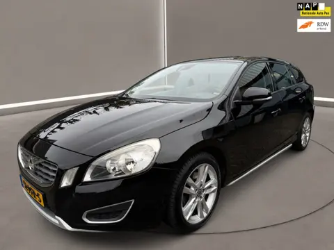 Volvo V60 1.6 T3 Kinetic 150 Pk Airco Navi Leer Pdc Nap