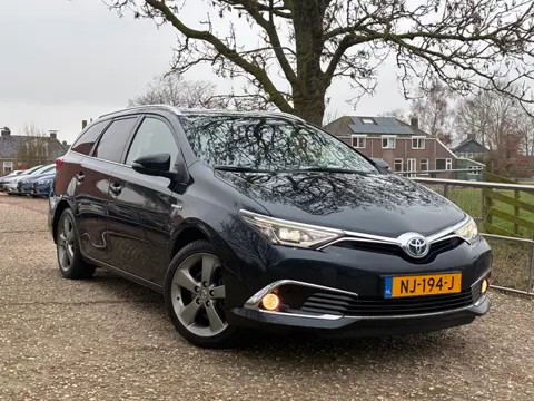 Toyota Auris Touring Sports 1.8 Hybrid Lease pro | Pano + Half leder + Cruise nu € 10.975,-!!!