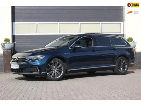 Volkswagen Passat Variant 1.4 TSI GTE Business | Trekhaak | Schuifdak |