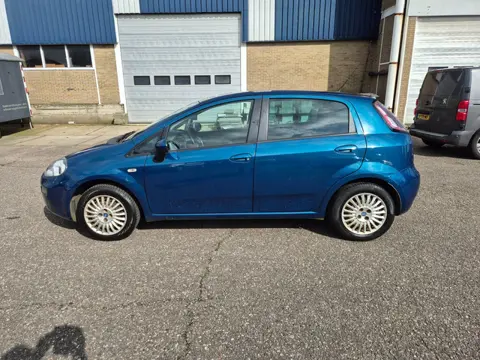 Fiat Punto Evo 1.2 Pop, km stand 97327/goed onderhouden