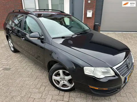 Volkswagen Passat Variant 1.6 FSI / Clima / Cruise / NAP / LM