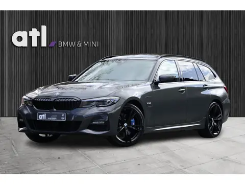 BMW 3-serie Touring 330e High Executive M-Sport | Pano | HUD | Laser | Adap Cruise | Elektr. trekhaa