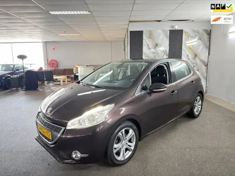 Peugeot 208 1.2 VTi Allure Dealer-Onderhouden,Cruise,Clima,Navigatie,Led-Verlichting,N.A.P,Lm velgen