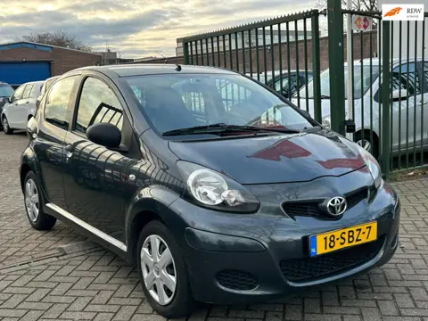 Toyota Aygo 1.0-12V Now Airco elektrische ramen cv op afs