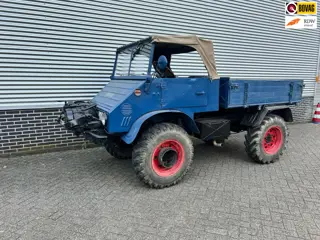 Mercedes-Benz Unimog 411 Bosbouw uitvoering - Lier voor en achter - 3-zijdige kipper