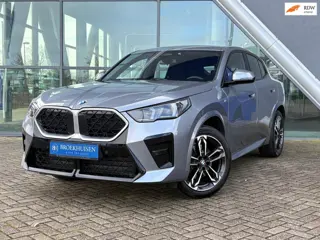 BMW X2 SDrive20i Launch Edition M sport Camera / Harman Kardon Audio / Stoel-Stuurverwarming