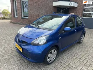 Toyota Aygo 1.0-12V / bj.2008 / kleur : blauw / 5 deurs / airco / APK tot 03/2027 en NAP met 203326 