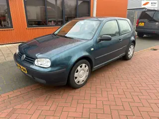 Volkswagen Golf 1.6-16V Trendline / APK 12 2026 ! ! ! !