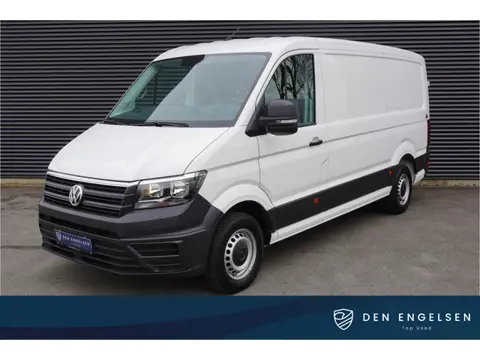 Volkswagen Crafter 35 140pk L3H2 / L2H1 Trekhaak Apple Carplay 3-zits Parkeersensoren Euro6
