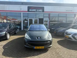 Peugeot 207 1.4-16V XT