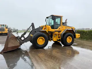Volvo L 120 F (bj 2007)