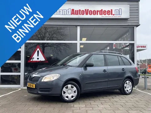 Skoda Fabia Combi 1.2-12V Ambition /Airco/Trekhaak/Distr. ketting vv bij 134.503km/APK 03-2027/