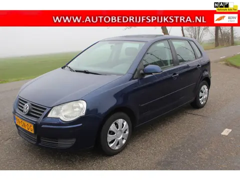 Volkswagen Polo 1.4-16V Comfortline // 5-DRS / APK 03/2027 //