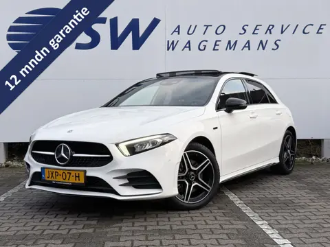 Mercedes-Benz A-Klasse 250 e Business Solution AMG Edition | Pano | Ambient Light | Camera | LED | 1