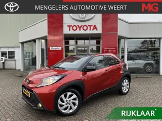 Toyota Aygo X 1.0 VVT-i MT First Edition | Airco | Camera | Stoelverwarming | Privacy glass