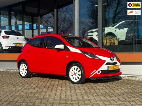 Toyota Aygo | Bluetooth | Sportstoelen | Uniek | Lichtmetalen velgen