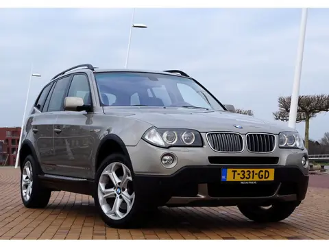 BMW X3 3.0si LCI EXE 272pk Aut Pano Servo Trekhaak 2000kg