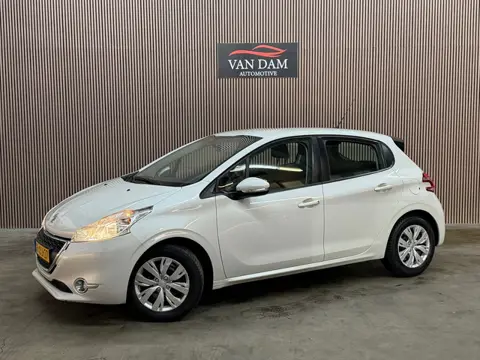 Peugeot 208 1.6 e-HDi Blue Lease 2014 NAP NAVI TREKHAAK AIRCO