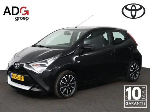 Toyota Aygo 1.0 VVT-i x-play | Achteruitrijcamera | Airco | Lichtmetalen Velgen | Bluetooth |