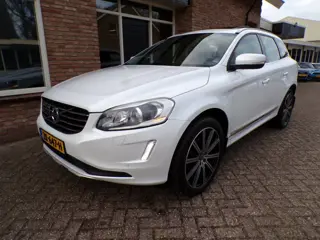 Volvo XC60 2.0 T6 FWD R-Design Automaat / Leder / Panoramadak / Navi