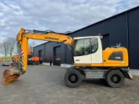 Liebherr A916 2018 5600 UUR !! NL Machine (bj 2018)