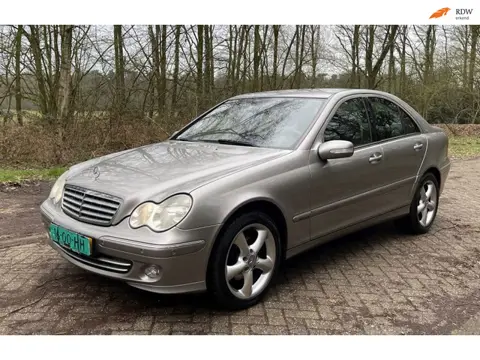 Mercedes-Benz C-klasse 180 Kompressor Elegance Nieuwe APK Inruil is mogelijk