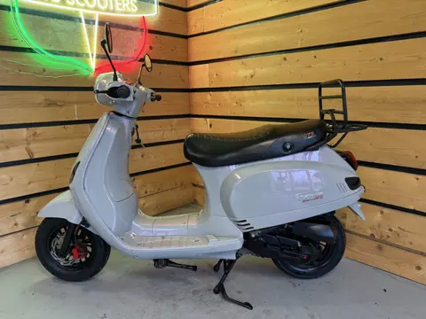GTS Bromscooter Toscana Exclusive (bj 2021, automaat)