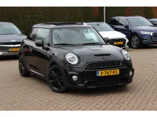 MINI Mini 2.0 Cooper S Chili / Panoramadak / Camera / Head-up / Leder / Harman Kardon / 18'' / Navig
