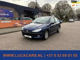 Peugeot 206 1.4 Gentry AIRCO + NIEUWE APK!