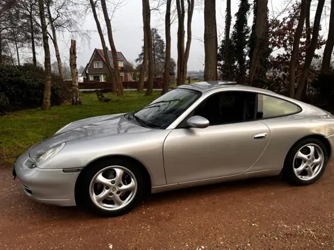 Porsche 911 3.4 Coupé Carrera