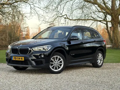 BMW X1 2.0i High Executive Automaat,Leer,Head-Up,Trekhaak