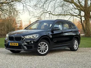 BMW X1 2.0i High Executive Automaat,Leer,Head-Up,Trekhaak