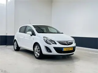 Opel Corsa 1.2-16V BlitZ | Navigatie | LM velgen | Stuurverwarming | Stoelverwarming | Climate |NL |