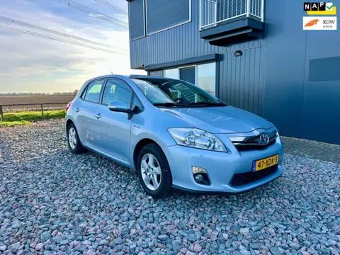 Toyota Auris 1.8 Full Hybrid Business