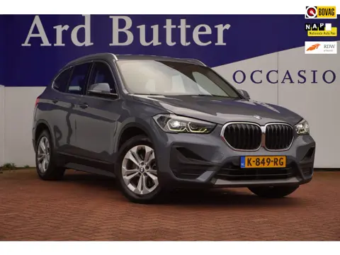 BMW X1 XDrive25e Executive 220PK / 4WD / 1EIG / Volleder / Stoel-verw. / Premium-Kleur / Parkeer-Hul