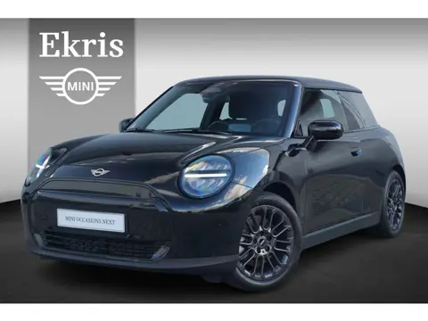 MINI 3-deurs Cooper E Blackyard | Pakket XS | Head-Up Display | Stoelverwarming | Led-Koplampen | Pa