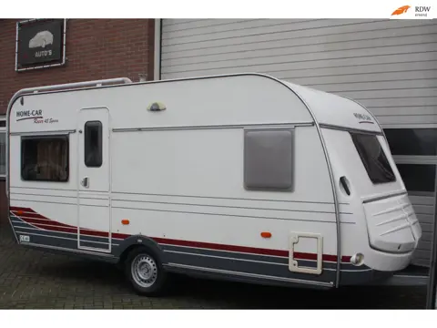 Home-car racer 45 space Garantie, 4 persoons, frans bed, fietsen drager, kachel, voortent, vast toil