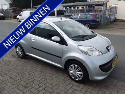 Peugeot 107 1.0-12V XS (bj 2008)